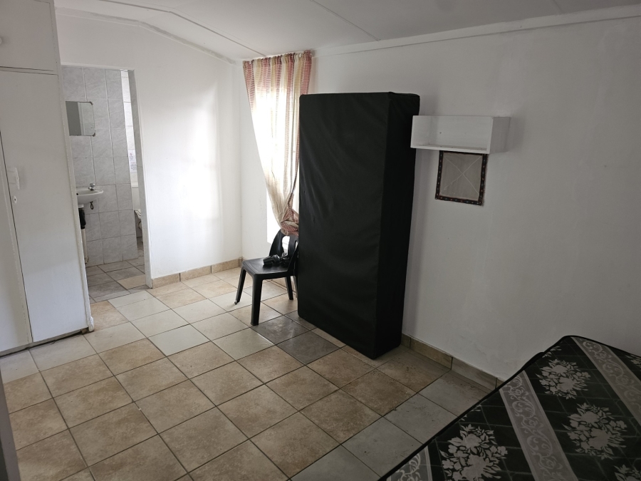 8 Bedroom Property for Sale in Brandwag Free State